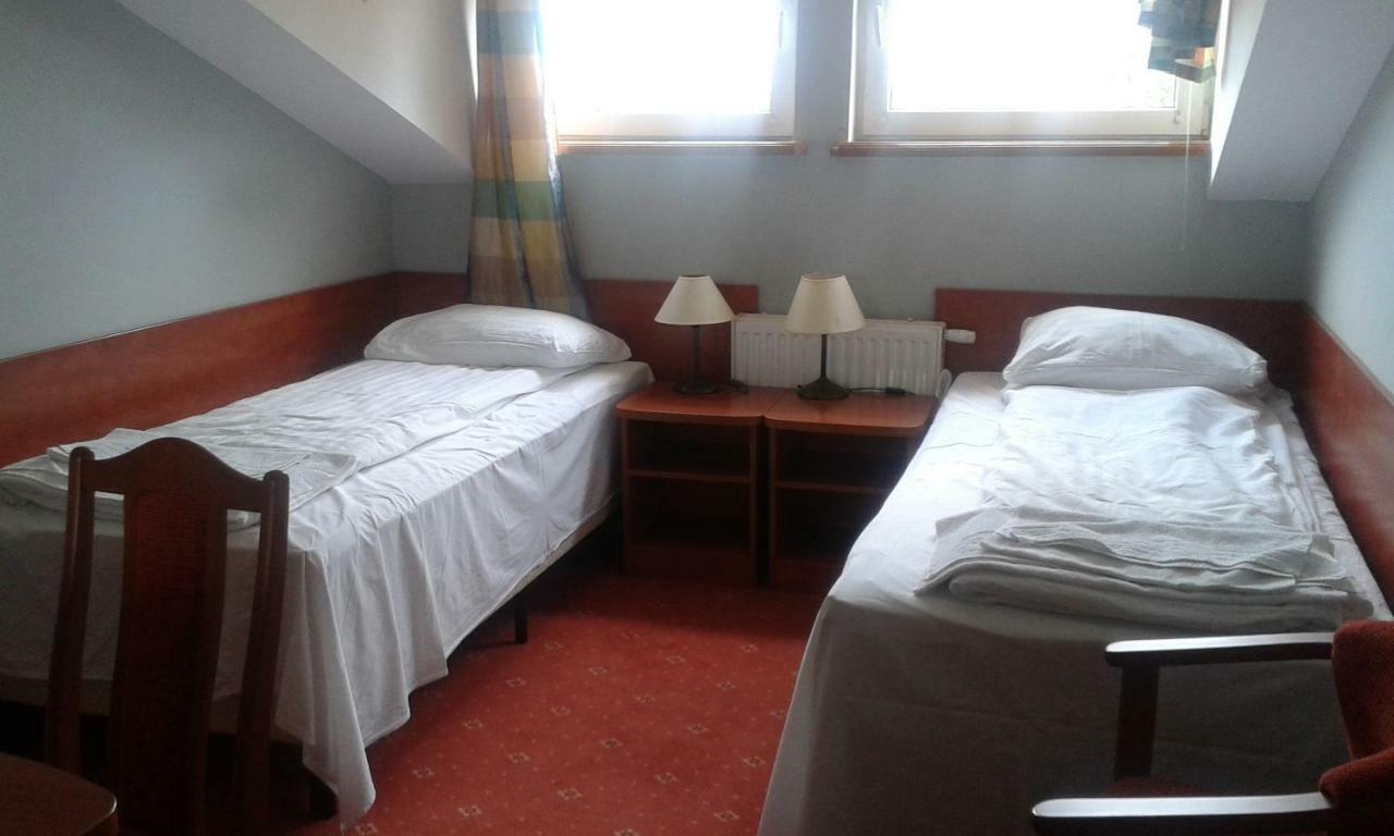 Bed and Breakfast Dwor Dluzniewo Exteriér fotografie